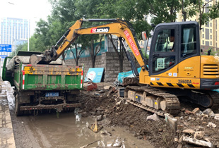 昊天昊集團(tuán)支援門(mén)頭溝區(qū)市政道路環(huán)境恢